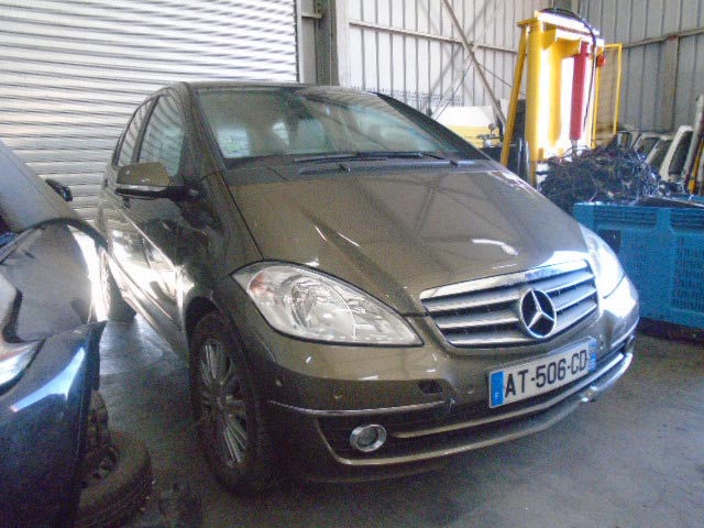 CLASSE A 180 CDI 109 CV BOITE AUTO SEMI CUIR BEIGE